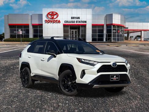 Used 2022 Toyota RAV4 XSE image 1