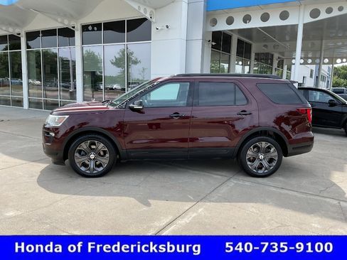 Used 2018 Ford Explorer Sport AWD/4WD image 2