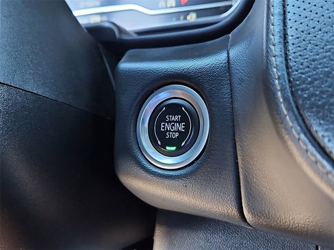 Used 2022 GMC Yukon XL SLT image 26