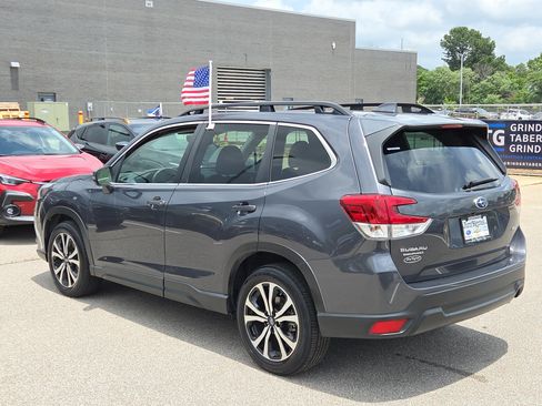 Used 2023 Subaru Forester Limited AWD/4WD image 5