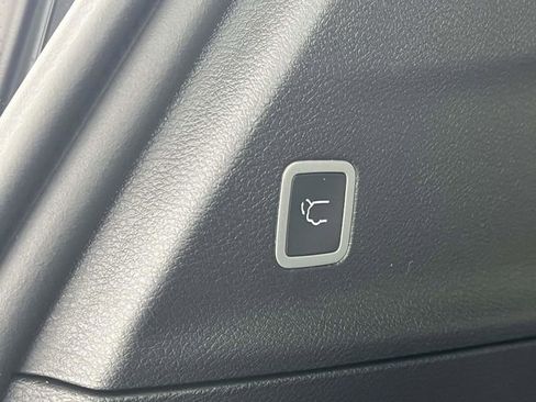 New 2026 Chrysler Pacifica Select w/ S Appearance Package FWD image 18