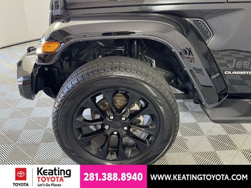 Used 2022 Jeep Gladiator Overland AWD/4WD image 30