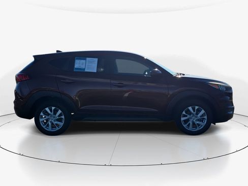 Used 2019 Hyundai Tucson SE image 3