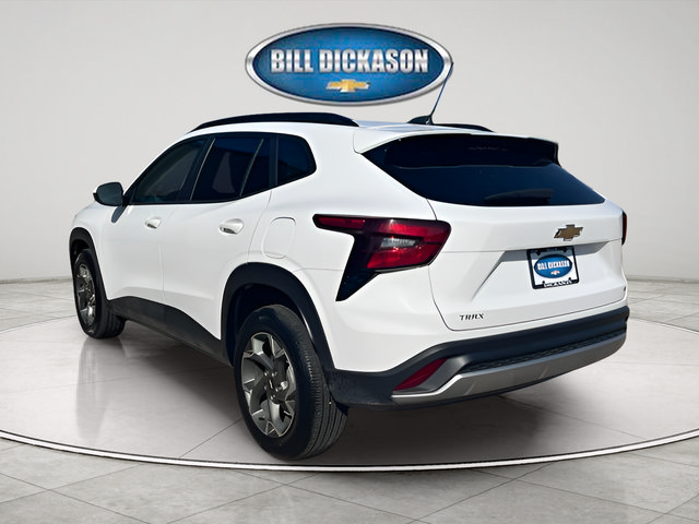 Used 2025 Chevrolet Trax LT FWD image 5