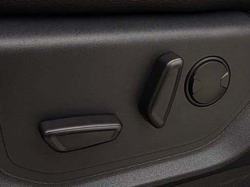 Used 2022 Ford F250 Lariat w/ Lariat Ultimate Package image 6