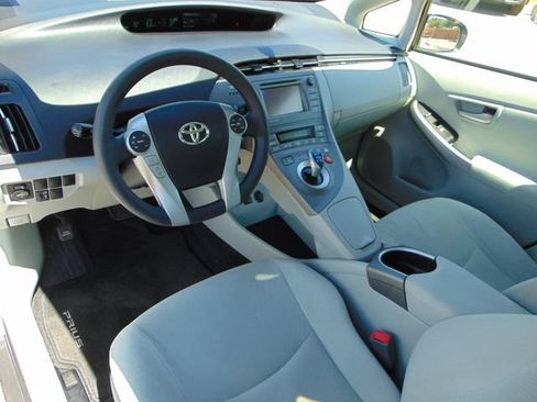 Used 2012 Toyota Prius Three FWD image 11