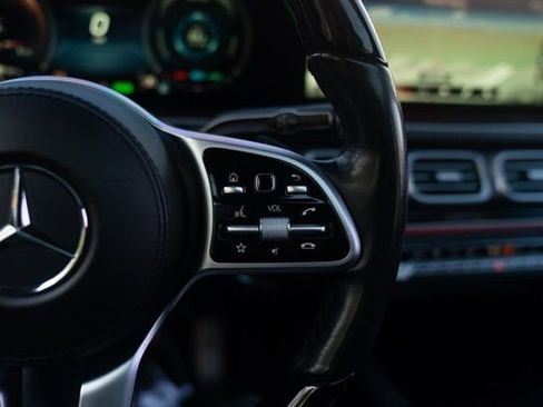 Used 2021 Mercedes-Benz Maybach GLS 600 4MATIC image 32