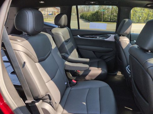 Certified 2024 Cadillac XT6 Premium Luxury w/ LPO, Floor Liner Package AWD/4WD image 26