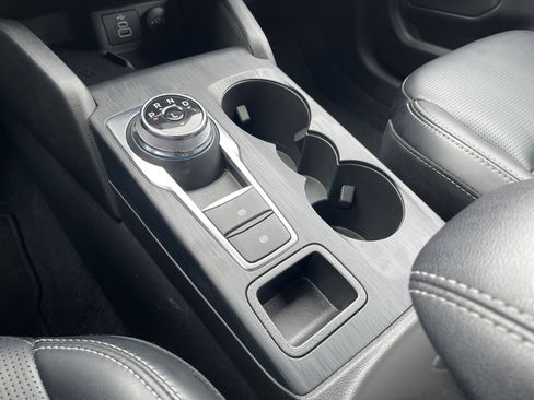 Used 2025 Ford Escape Platinum image 21