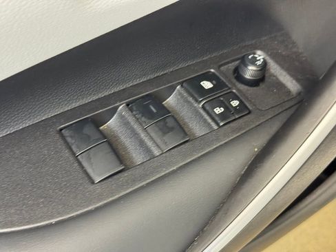 Used 2025 Toyota Corolla SE w/ SE Premium Package FWD image 9
