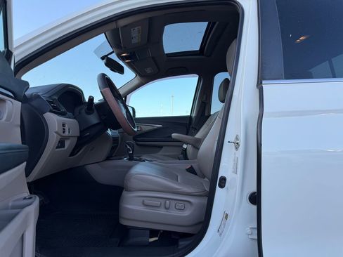 Used 2019 Honda Ridgeline RTL-T image 3