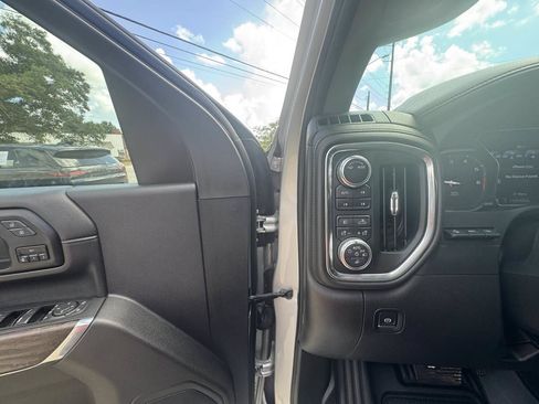 Used 2021 GMC Sierra 2500 Denali w/ Denali Ultimate Package AWD/4WD image 13