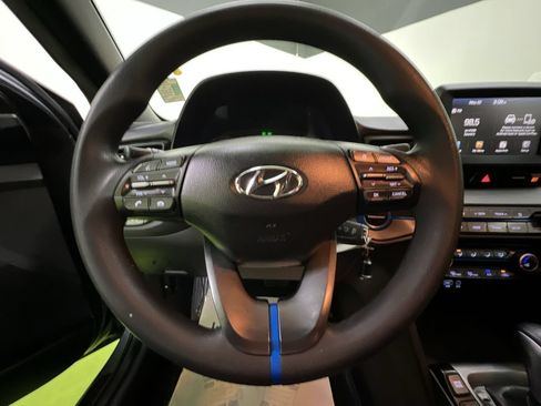 Used 2019 Hyundai Veloster 2.0 FWD image 20