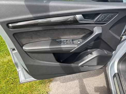 Used 2018 Audi SQ5 Premium Plus w/ Navigation Package AWD/4WD image 10
