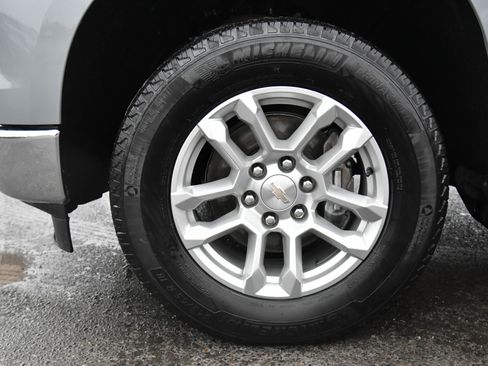 Used 2024 Chevrolet Silverado 1500 LT image 12