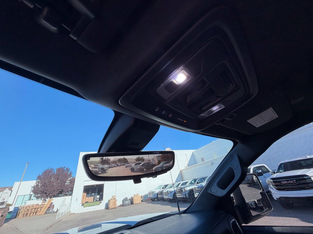 Used 2023 GMC Sierra 2500 AT4 w/ AT4 Premium Plus Package AWD/4WD image 17