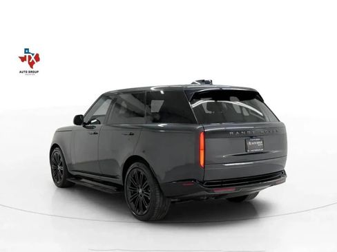 Used 2024 Land Rover Range Rover SE AWD/4WD image 4