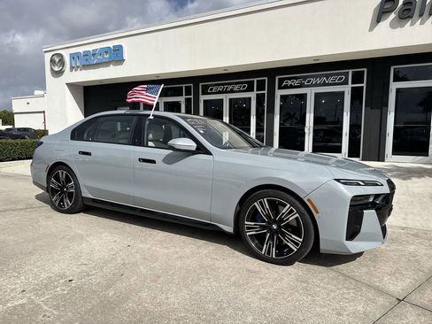 Used 2023 BMW 760i xDrive image 6