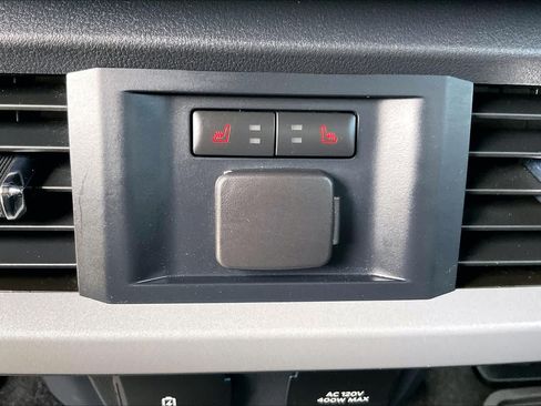 Used 2024 Ford F150 Lariat w/ Equipment Group 502A High AWD/4WD image 31