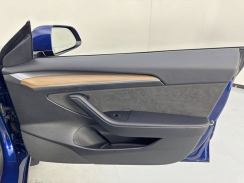 Used 2023 Tesla Model 3 Performance image 43