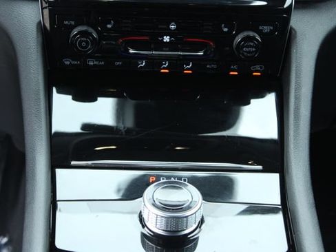 Used 2023 Jeep Grand Cherokee L Laredo w/ Luxury Tech Group I RWD image 17