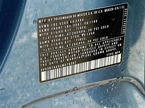 Used 2020 Volkswagen Tiguan SE image 27