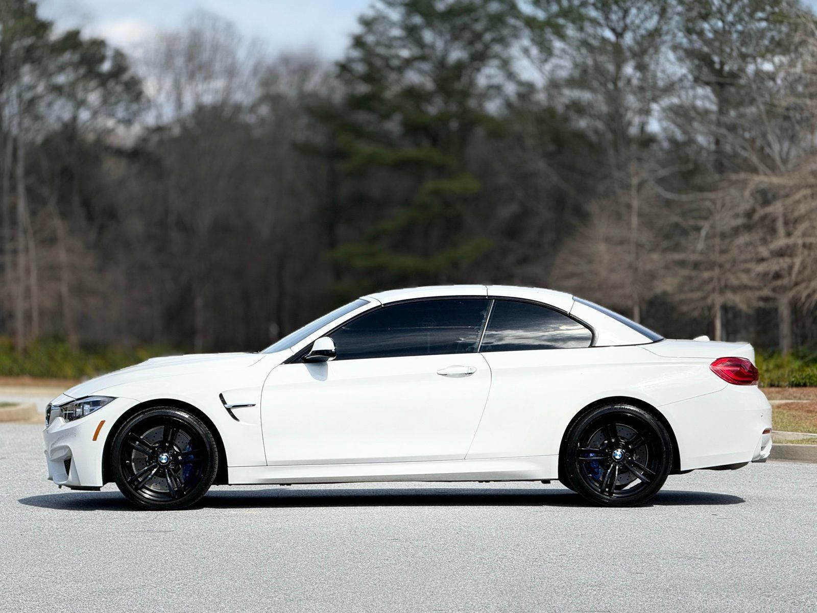 Used 2019 BMW M4 Convertible RWD image 8