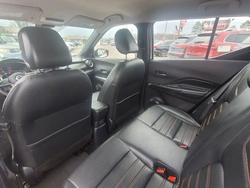 Used 2020 Nissan Kicks SR w/ SR Premium Package image 6
