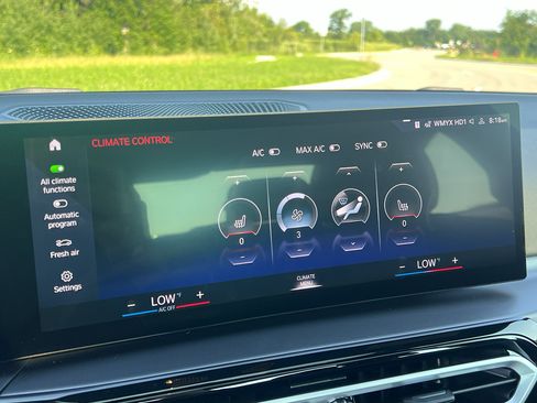 Used 2024 BMW 230i xDrive Coupe w/ Convenience Package AWD/4WD image 25