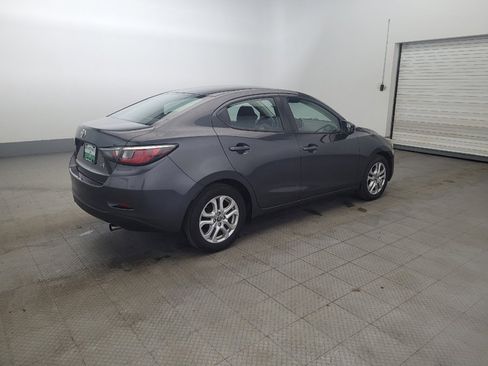 Used 2018 Toyota Yaris iA image 10