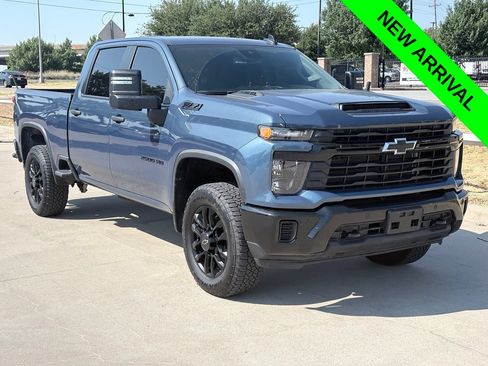 Used 2025 Chevrolet Silverado 2500 Custom w/ Custom Value Package AWD/4WD image 1