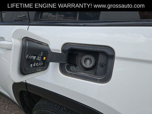 Used 2023 Jeep Grand Cherokee Limited w/ Luxury Tech Group II AWD/4WD image 10