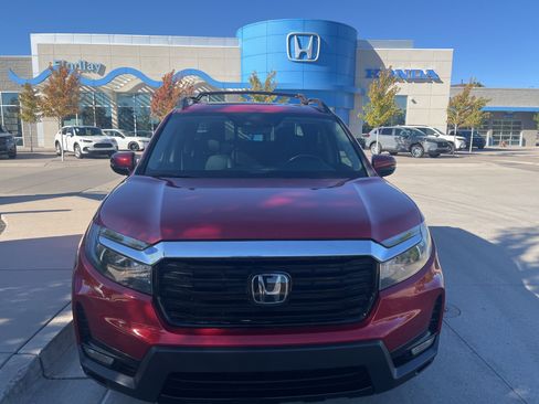 Used 2022 Honda Ridgeline RTL-E image 2