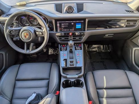 Certified 2026 Porsche Macan AWD/4WD image 20