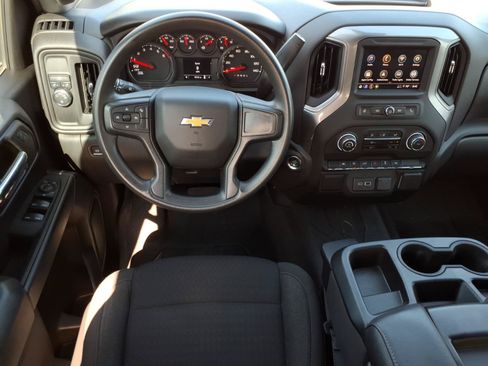 Used 2024 Chevrolet Silverado 1500 Custom w/ Turbomax Blackout Package RWD image 19