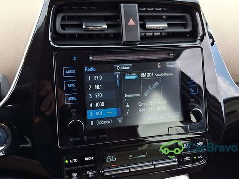 Used 2017 Toyota Prius Three FWD image 17