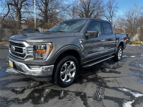 Certified 2022 Ford F150 XLT w/ Equipment Group 302A High image 9