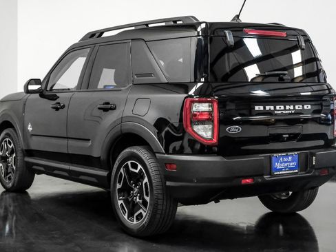 Used 2022 Ford Bronco Sport Outer Banks w/ Tech Package AWD/4WD image 11