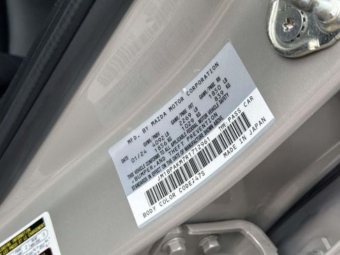Used 2024 MAZDA MAZDA3 s FWD image 13