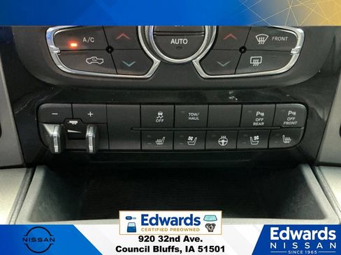 Used 2018 RAM 2500 Laramie w/ Sport Appearance Group AWD/4WD image 28
