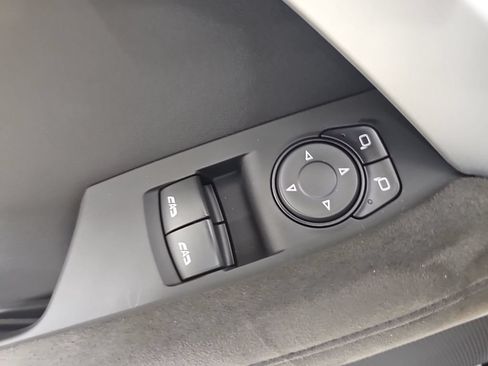 Used 2020 Chevrolet Camaro SS RWD image 30