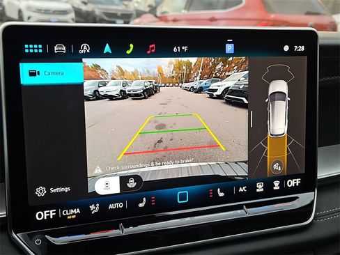 New 2025 Volkswagen Tiguan SE image 9