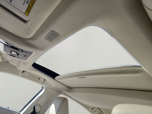 Used 2025 Lexus ES 300h w/ Premium Package image 15