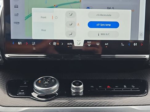 New 2025 Ford Expedition Platinum w/ Stealth Performance Package image 32