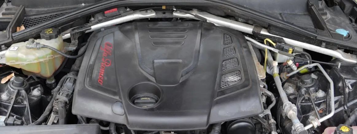 Used 2017 Alfa Romeo Giulia RWD image 13