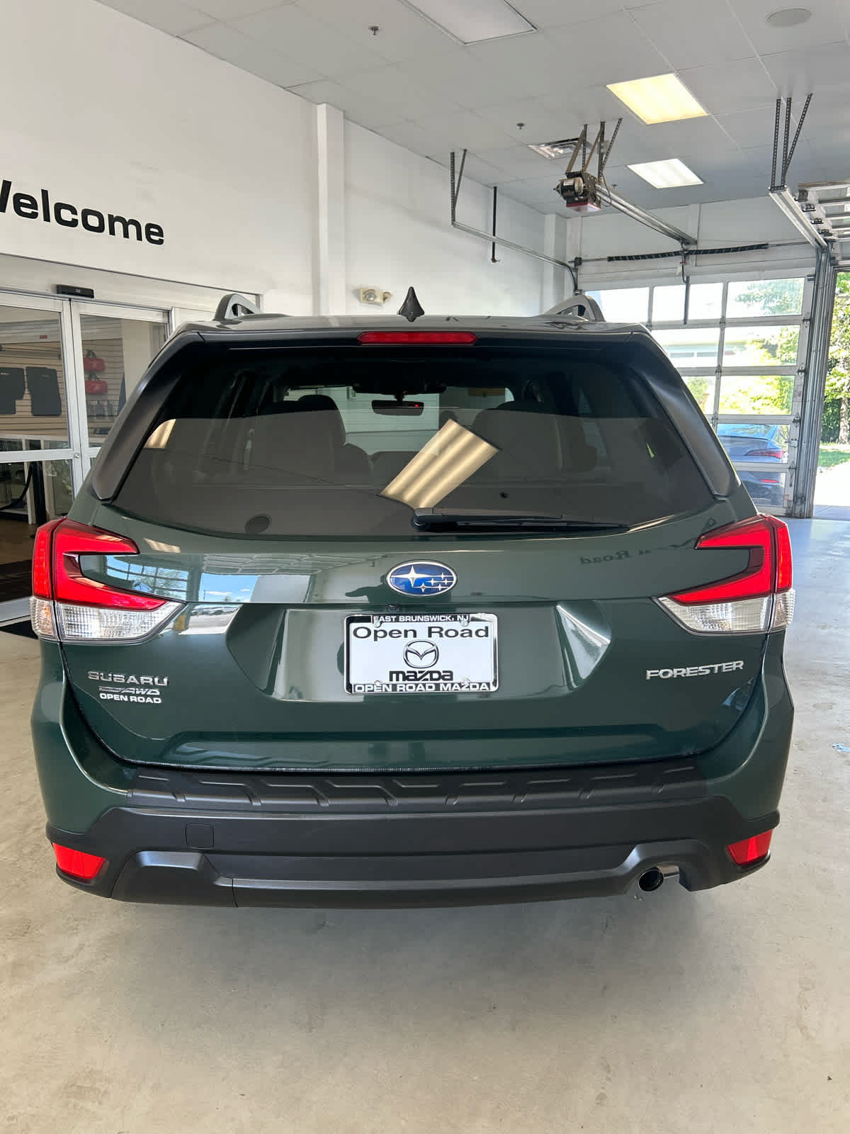 Used 2024 Subaru Forester Premium AWD/4WD image 6