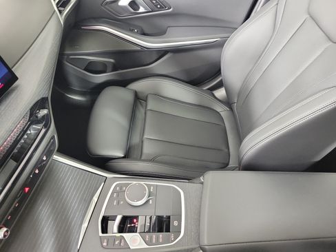 Certified 2025 BMW 330i xDrive Sedan w/ Premium Package AWD/4WD image 23