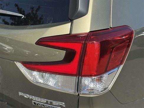 Used 2022 Subaru Forester Touring image 10
