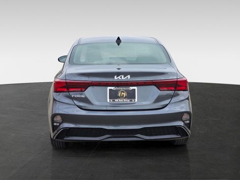 Used 2024 Kia Forte LXS image 5