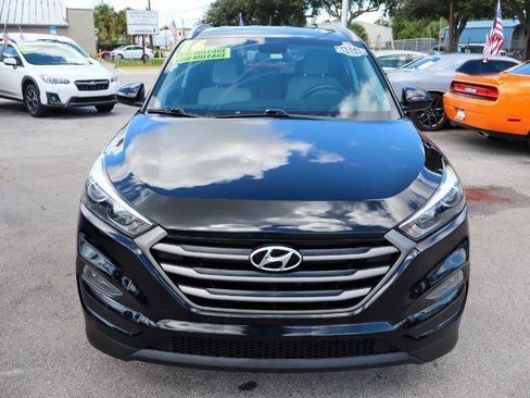 Used 2016 Hyundai Tucson SE w/ Option Group 02 FWD image 9